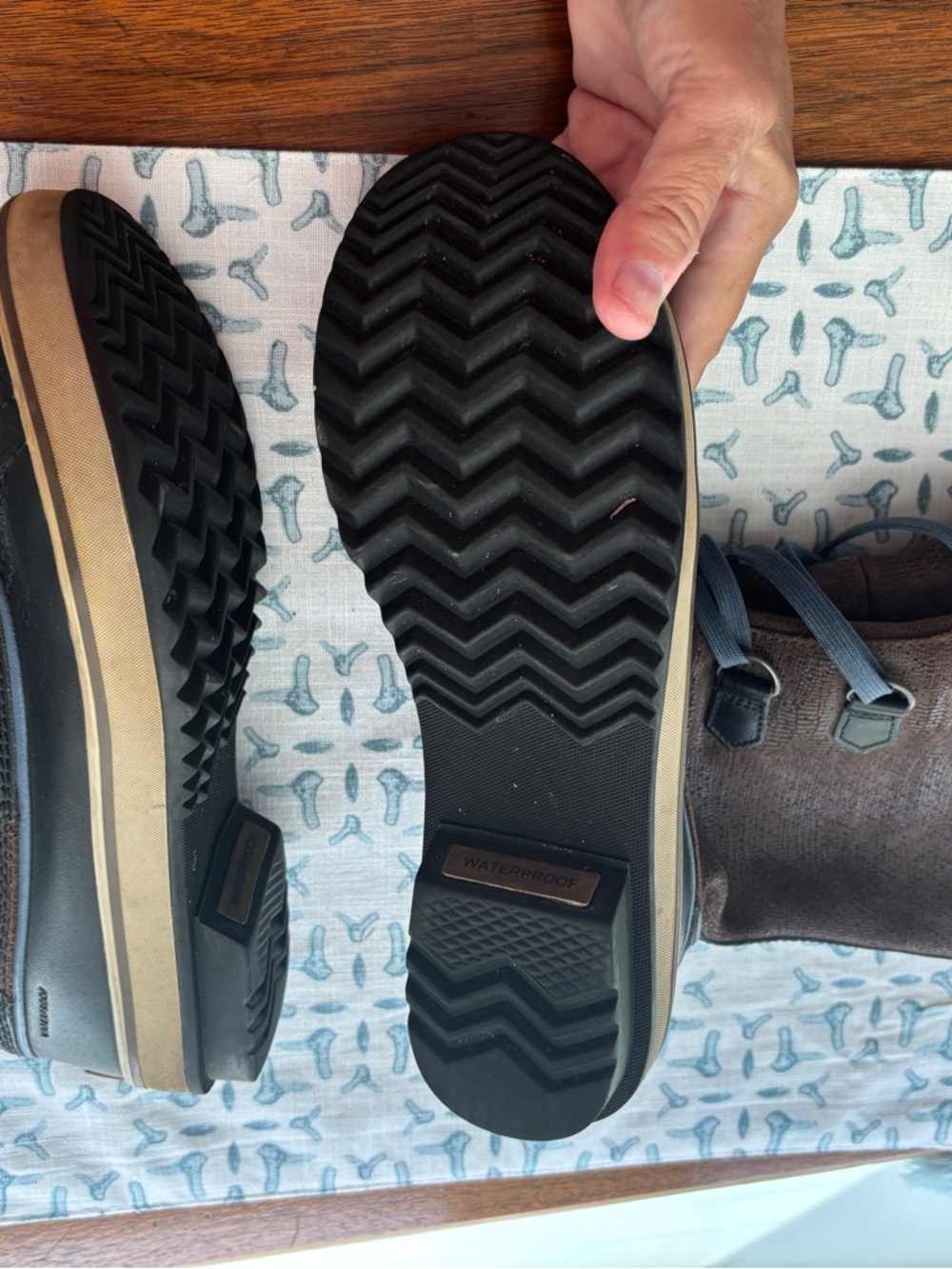 Sorel Brown and Tan Lace-Up Winter Boots 8 - Picture 5 of 9
